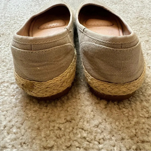 Sofft Metallic Gold Round-toe Macee Linen Jute Espadrille Flats - Picture 2 of 5